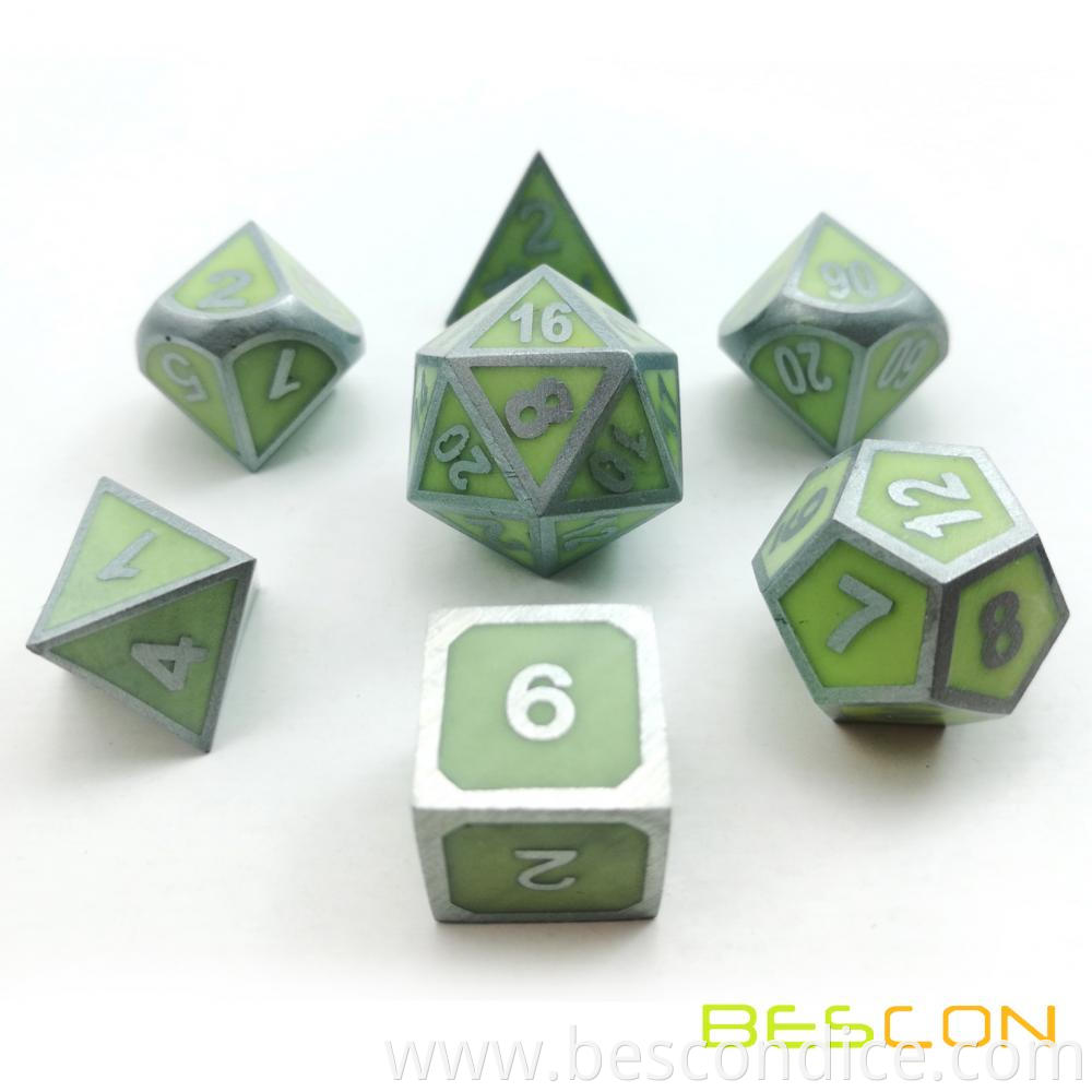 Glow In The Dark Metal Dice Set 3